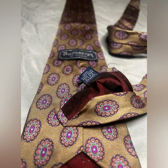 Men’s Burberry London Vintage Brown Purple Geometric Silk Necktie Designer Tie - Picture 3 of 4